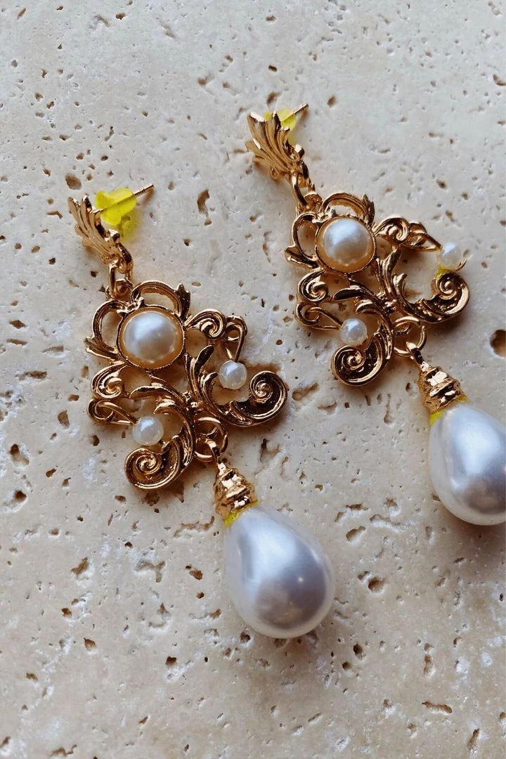 Glazori Jewels Glazori Seraphina White Drop Earrings 4 Glazori Jewels Glazori Seraphina White Drop Earrings