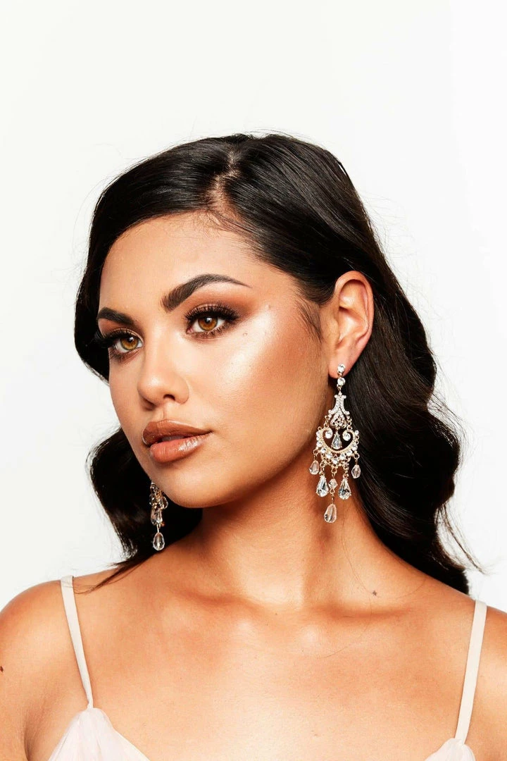 Glazori Jewels Beaded Glazori Sapphira Gold Chandelier Earrings With White Crystals & Beads 3 Glazori Jewels Beaded Glazori Sapphira Gold Chandelier Earrings With White Crystals & Beads