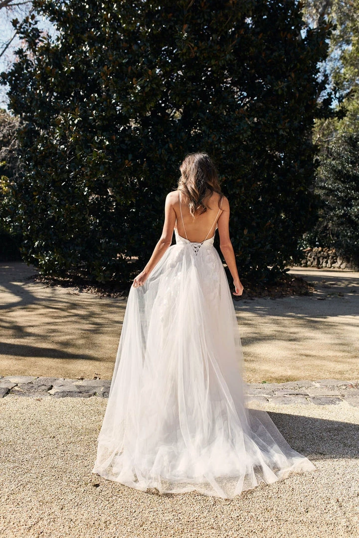 A&N Boutique A&N Luxe Ellarose Tulle Gown - White 9 A&N Boutique A&N Luxe Ellarose Tulle Gown - White