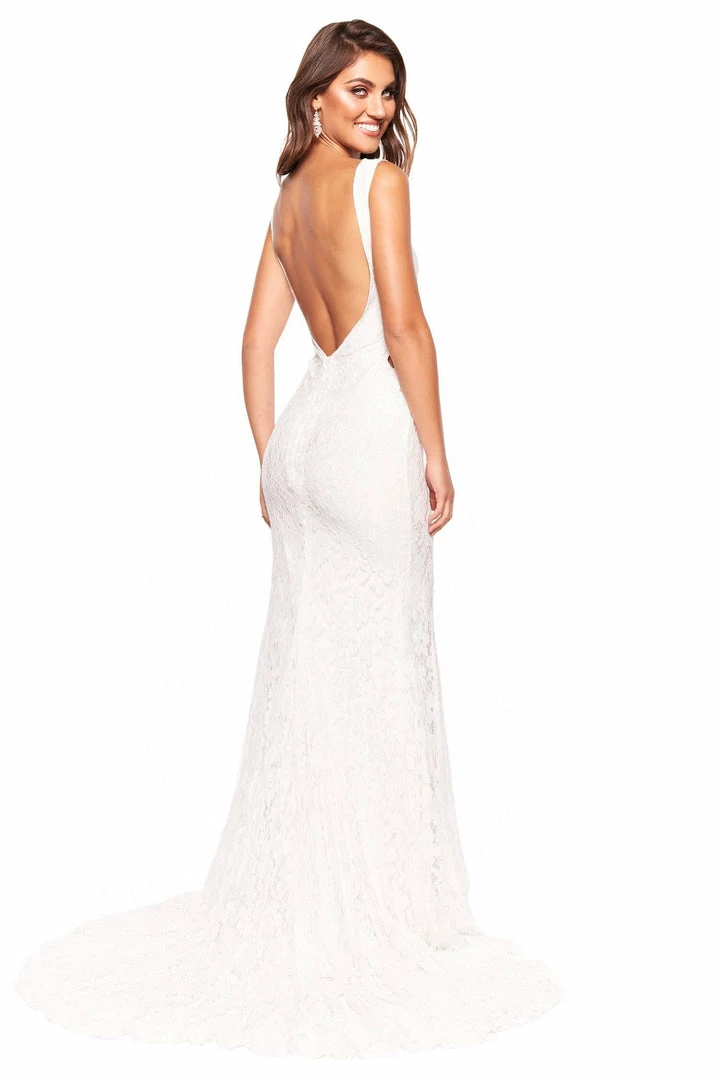 A&N Boutique A&N Luxe Lorena Shimmering Lace Gown - White Made To Order 4 A&N Boutique A&N Luxe Lorena Shimmering Lace Gown - White Made To Order